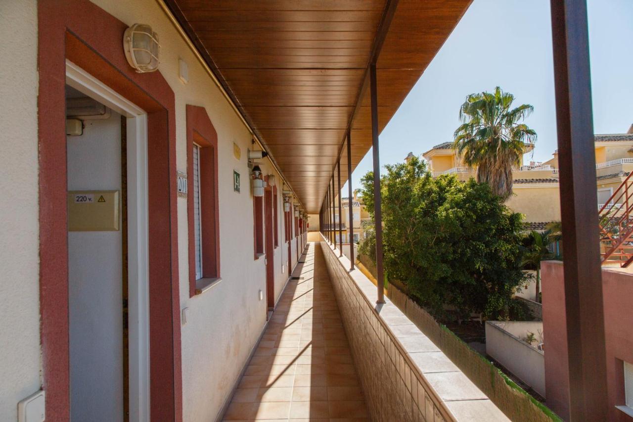 Laguna Salada Aparthotel Torrevieja Exterior photo