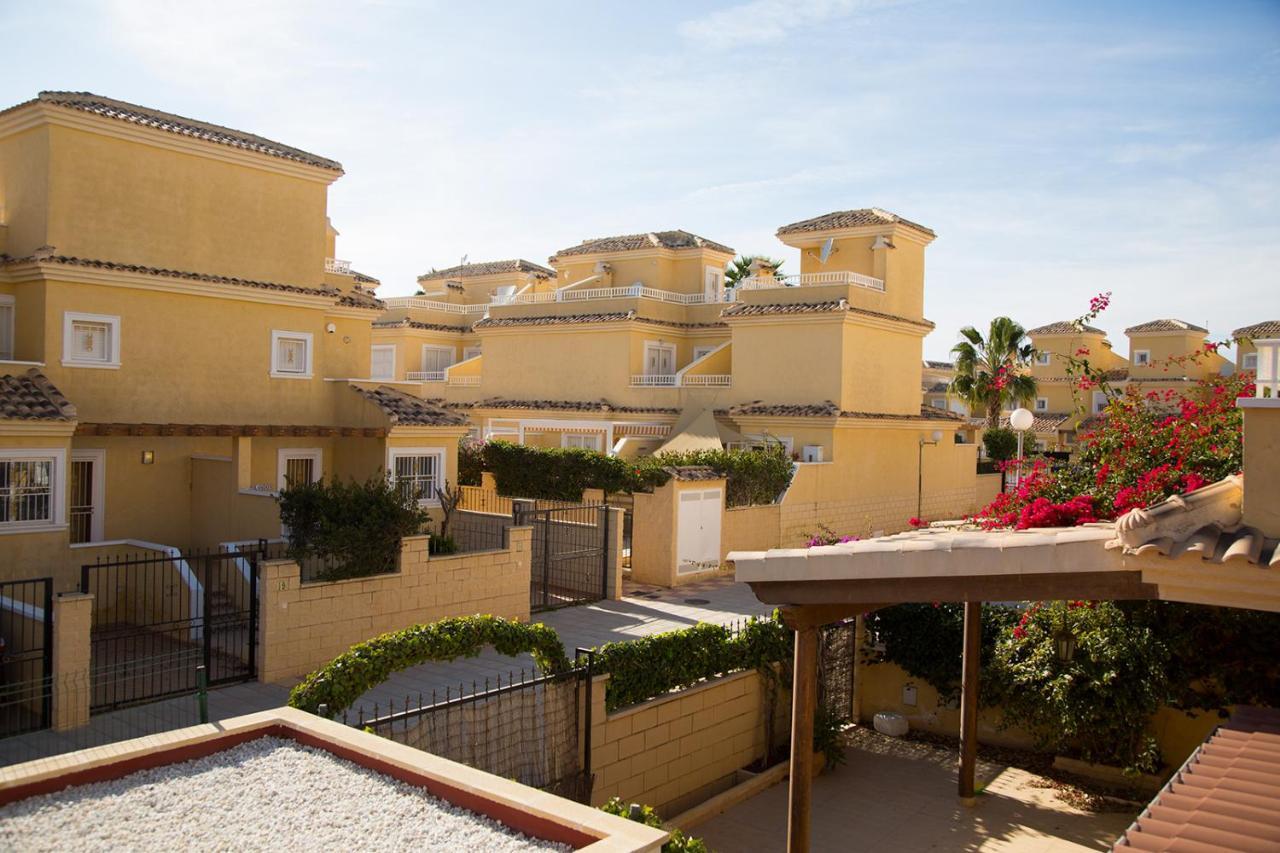 Laguna Salada Aparthotel Torrevieja Exterior photo